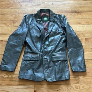 gray leather jacket